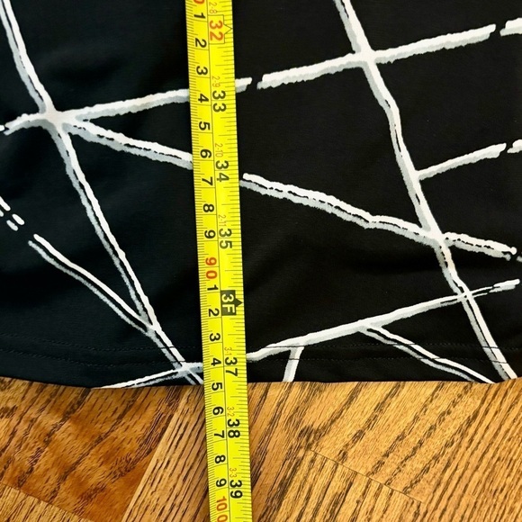 NWT Tahari Dress Sz 2 Arthur S. Levine Black White Geometric Lines Short Slv ASL - Picture 16 of 16